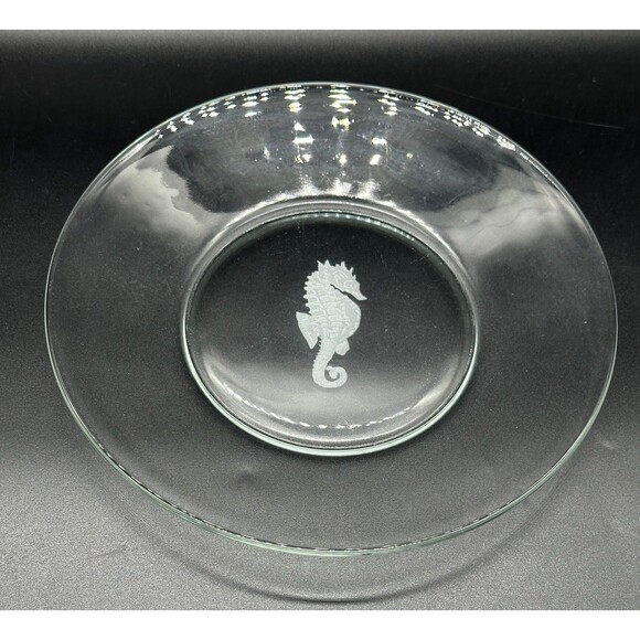 Set of 4 Clear Glass Plates with an Etched Frosted Seahorse Coastal Beach design - Picture 1 of 6